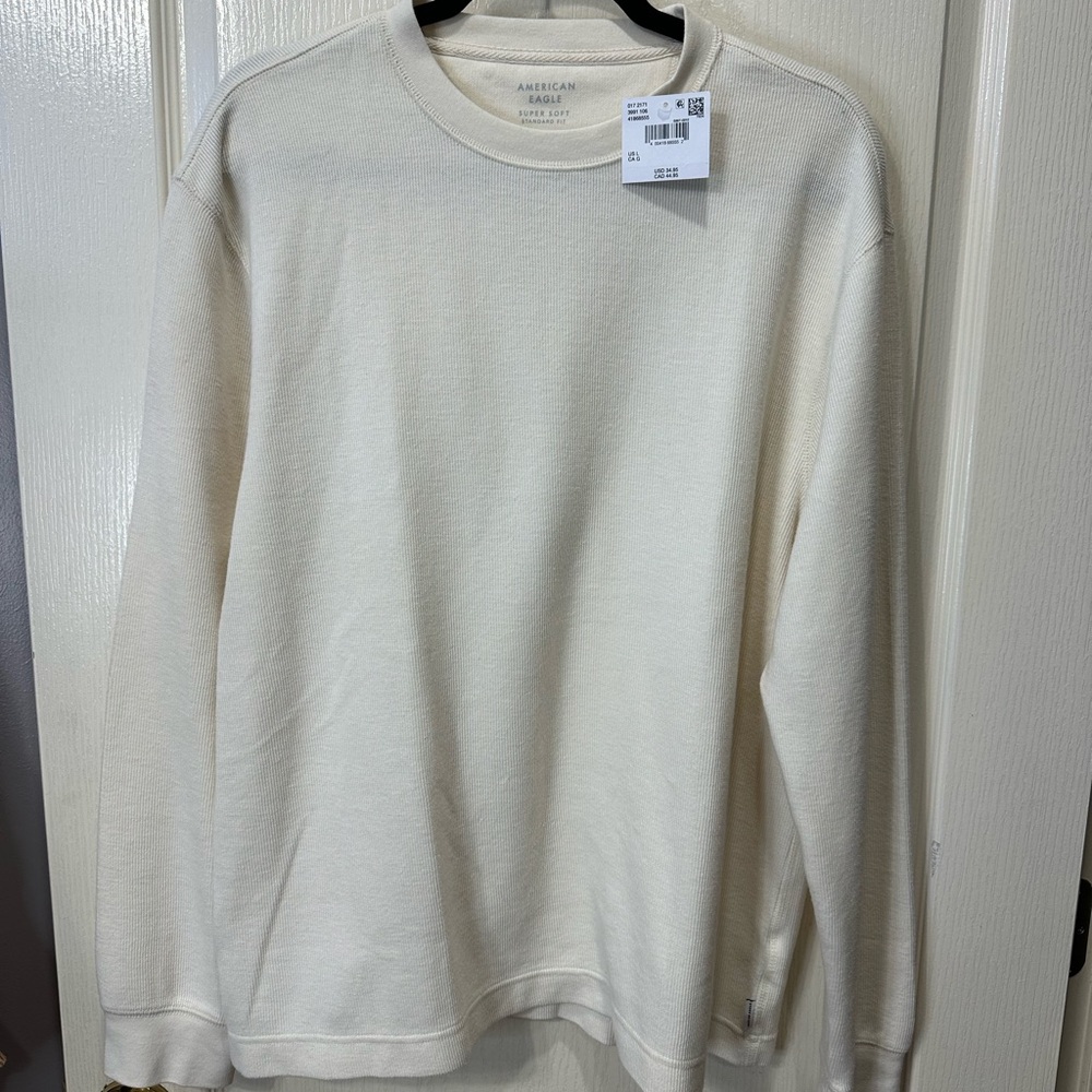 American Eagle Outfitters Men's Off-White Crewneck